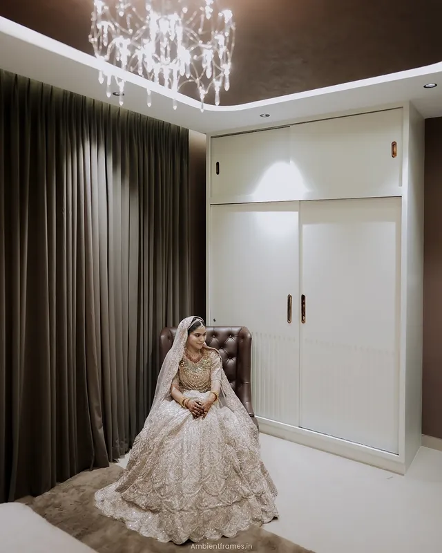 Directing Models for Emotional Authenticity